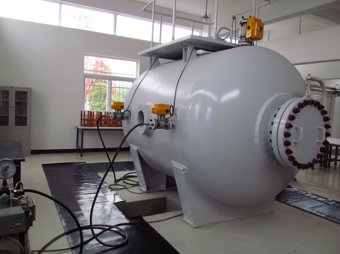 大型爆炸容器動態應變測試與分析