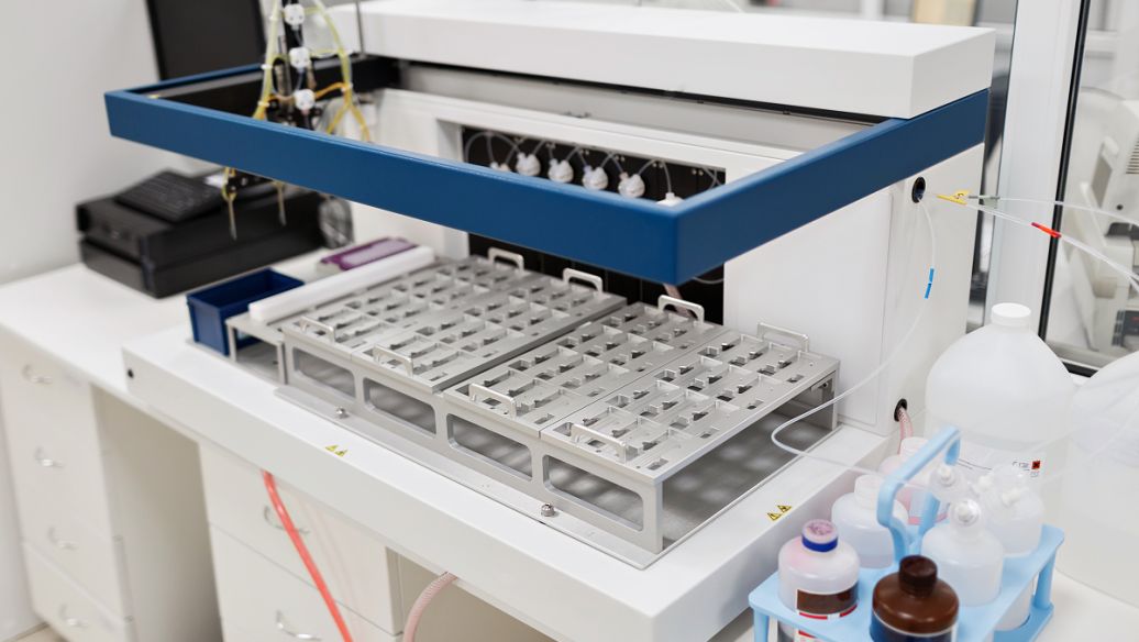 振動時效工藝在板料折彎機上的應用